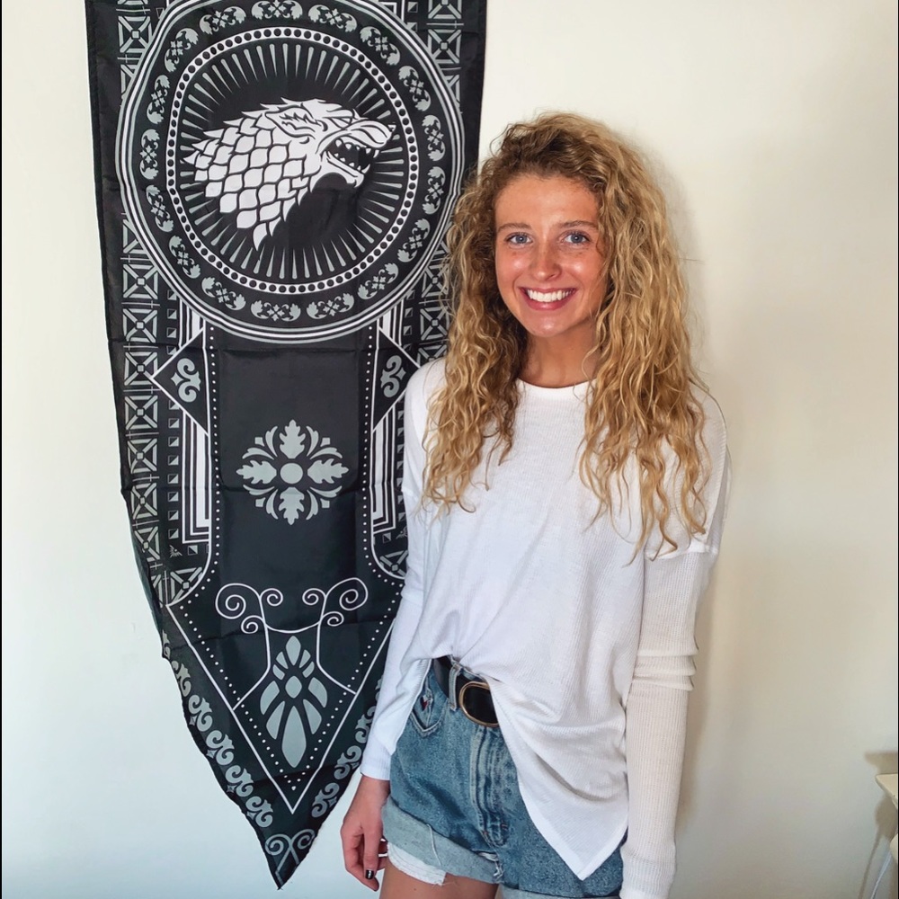 Meet your Posher, Courtney